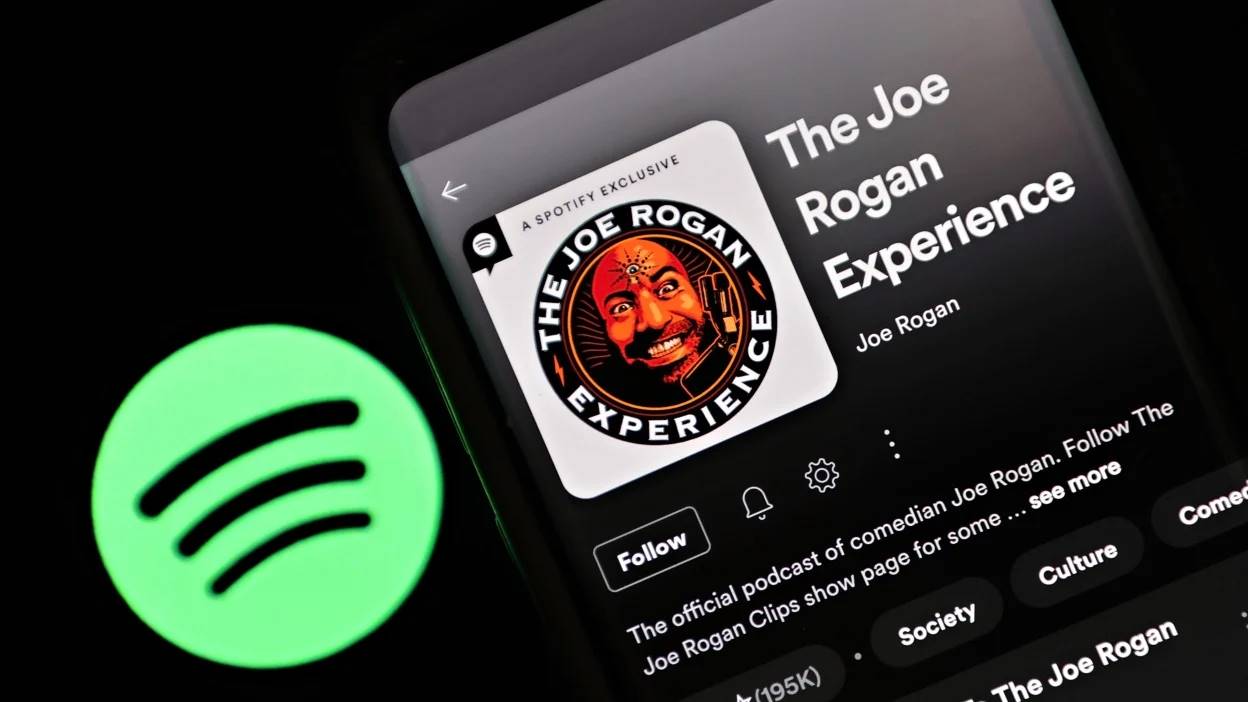 Joe Rogan 與 Spotify 簽約
